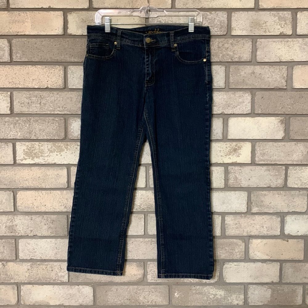 3for$20 Capri cropped size 7/8